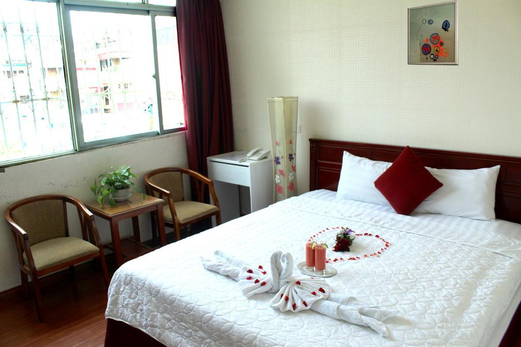 Le Petit Hanoi Hotel Exterior photo