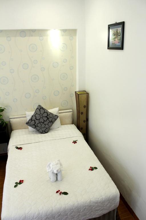 Le Petit Hanoi Hotel Exterior photo