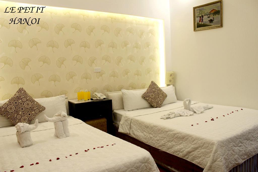 Le Petit Hanoi Hotel Exterior photo