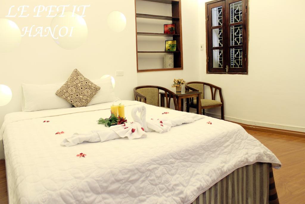 Le Petit Hanoi Hotel Exterior photo