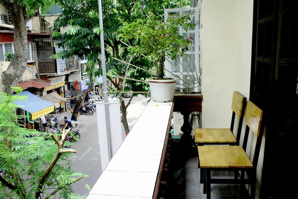 Le Petit Hanoi Hotel Exterior photo